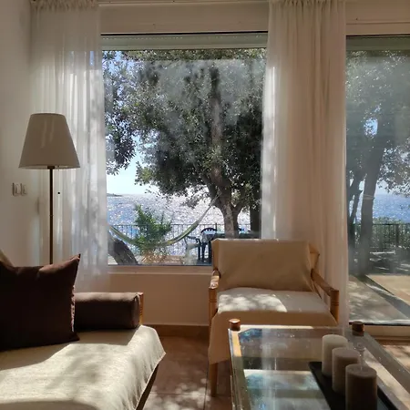 Family Seaside Holm Oak Villa With Private Rocky Beach Bar Exterior photo